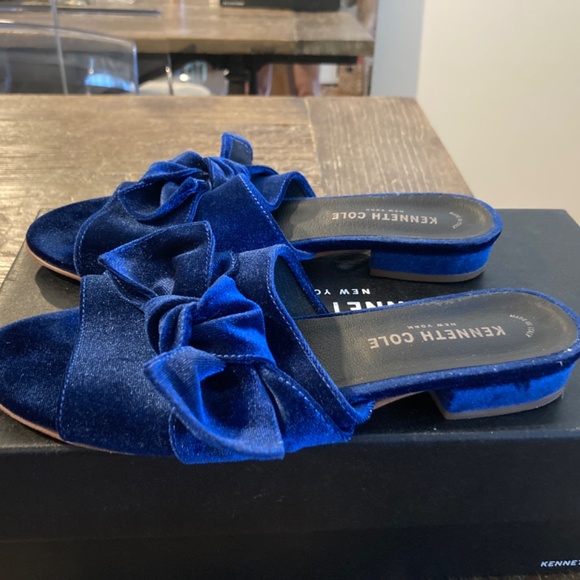 Kenneth Cole Candice Slides - Picture 2 of 3